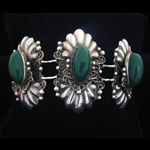 Unattributed Artist Pre-Eagle Green Glass Stones Sterling Silver Repousse Bracelet Vintage Mexican